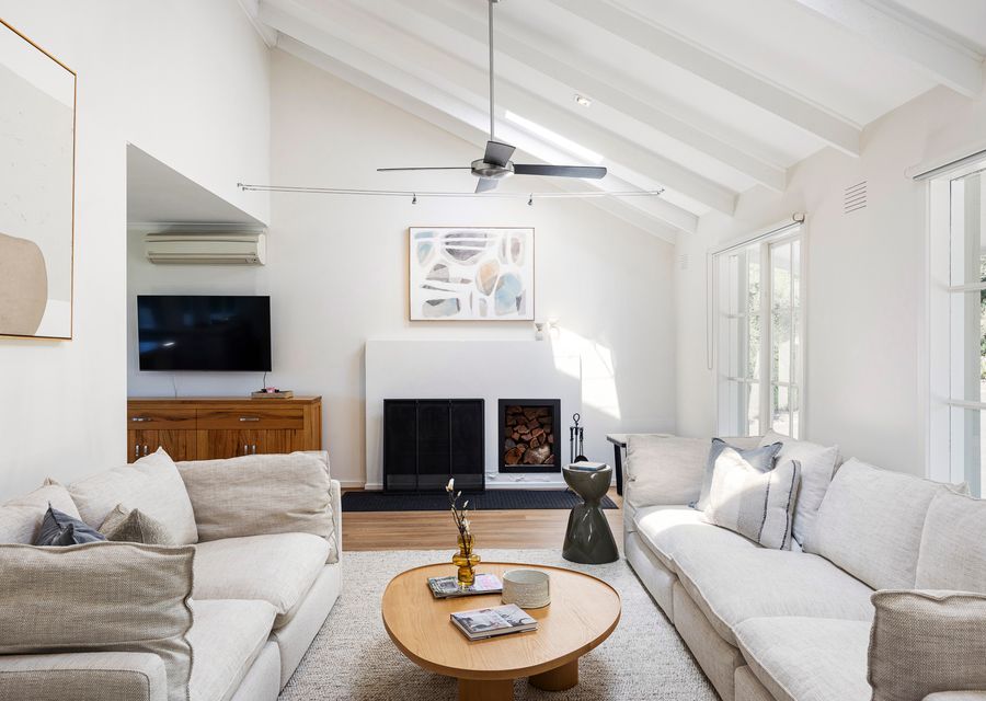 Wood fireplace 