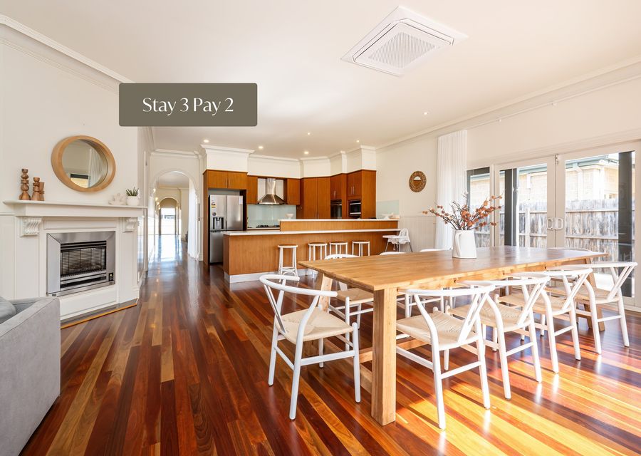 Maori in Rye walk to the beach and shops in minutes