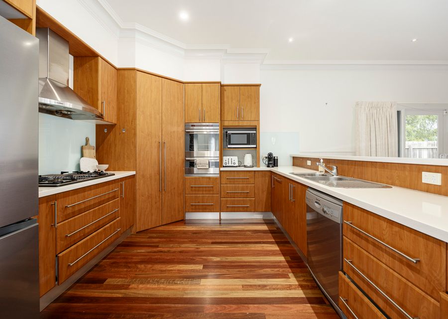 Well-equipped kitchen 