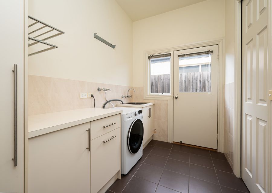 Laundry with washing machine and dryer in one