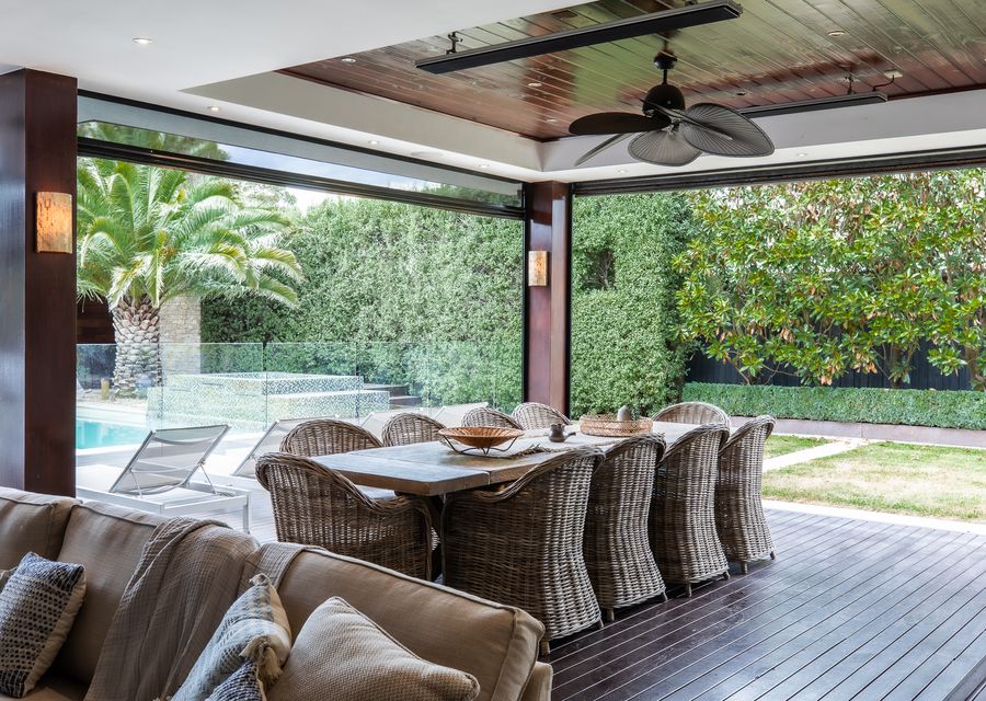 Dining area outside 