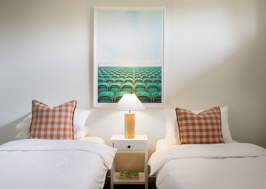 Bedroom 3 with 2 single beds and bed-side decors