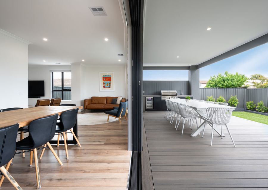 Lots of seating area to dine 