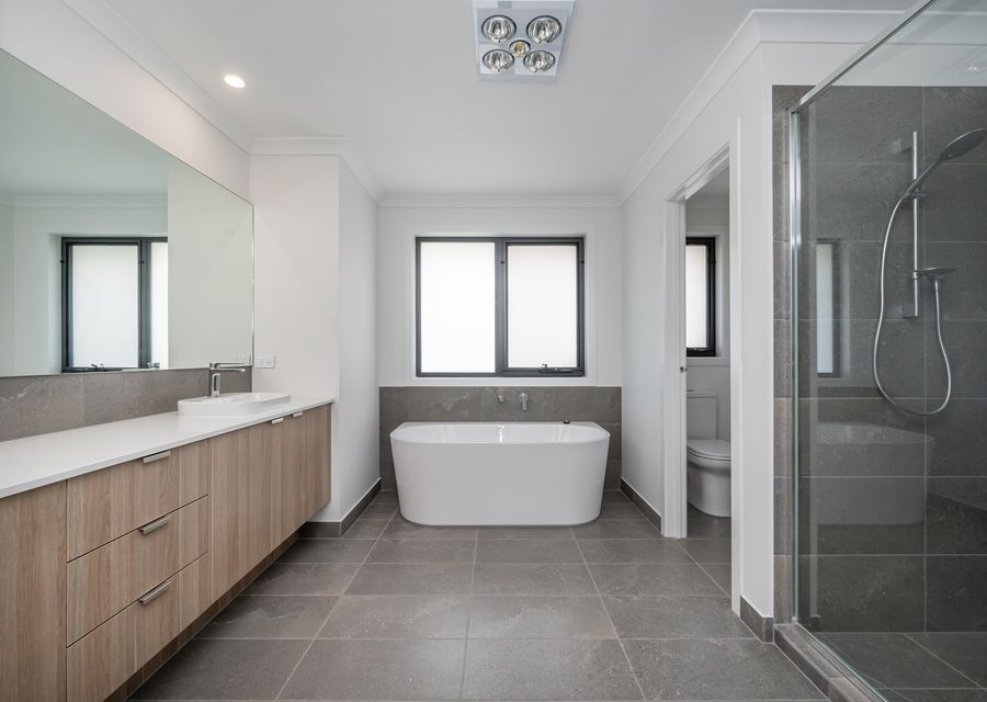 Bathroom with bath tub 