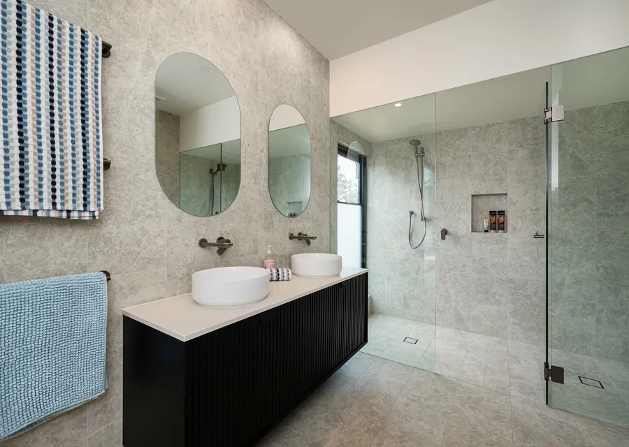 Main bathroom