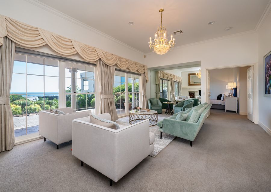 Light and bright living spaces with views