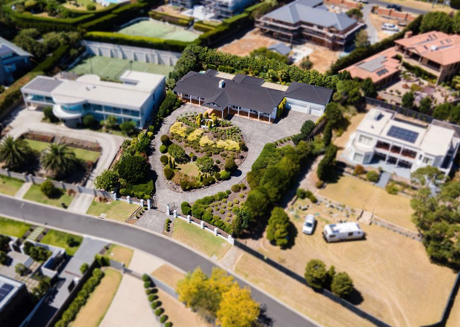Located in the dress circle of Mt Eliza with stunning views