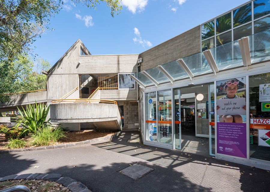 The Light House – Close to Harold Holt Swim Centre
