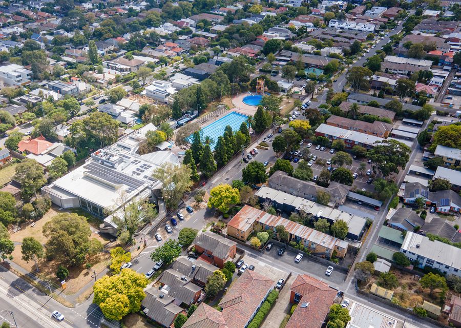 The Light House – Close to Harold Holt Swim Centre