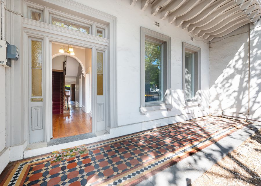 Stunning front facade