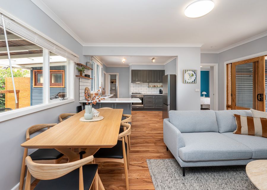 Lounge and dining area 