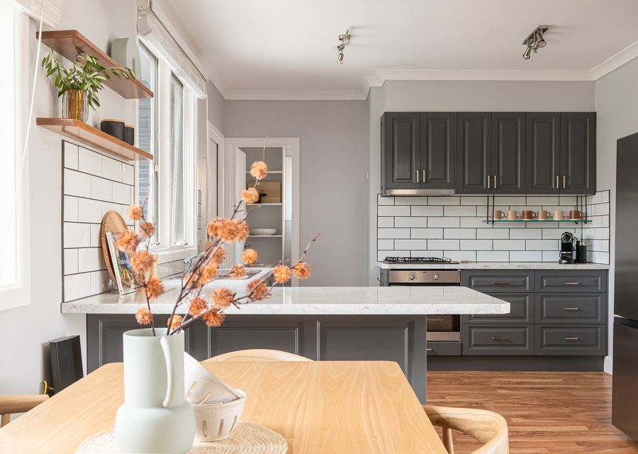 Well-equipped kitchen 