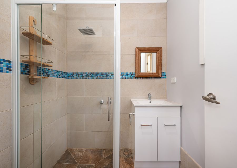 Ensuite bathroom 