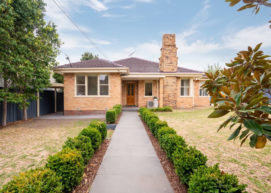 Large secure front yard