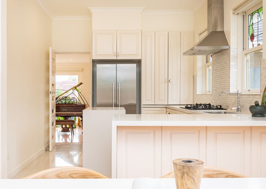 Kitchen through to piano