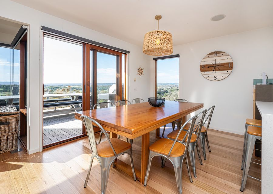 Indoor and outdoor dining 