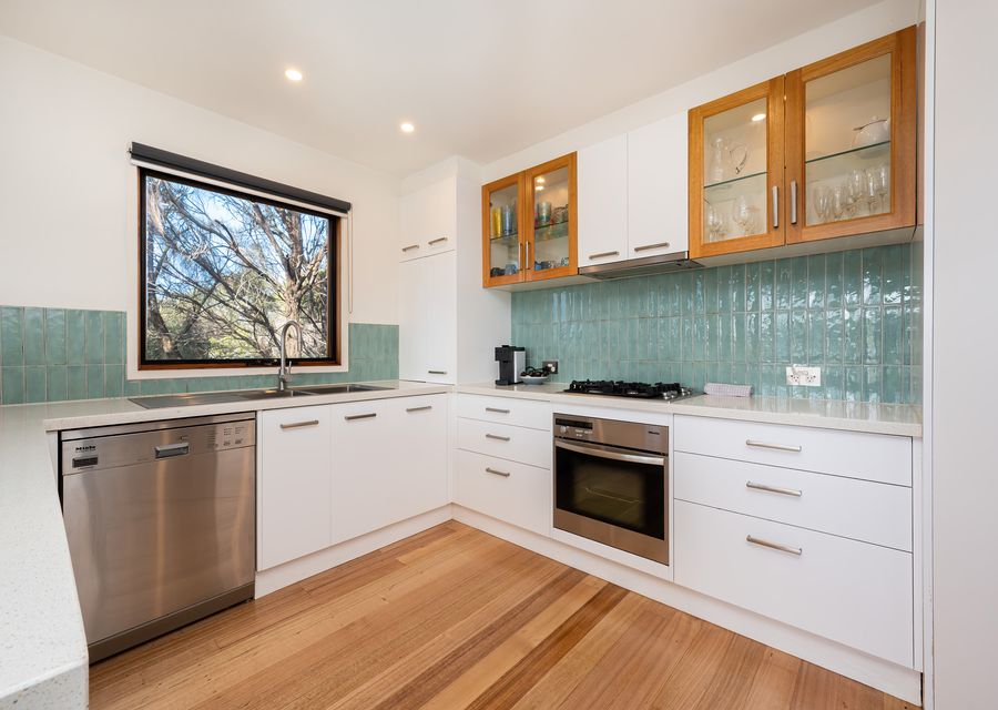 Stunning fully equipped kitchen 