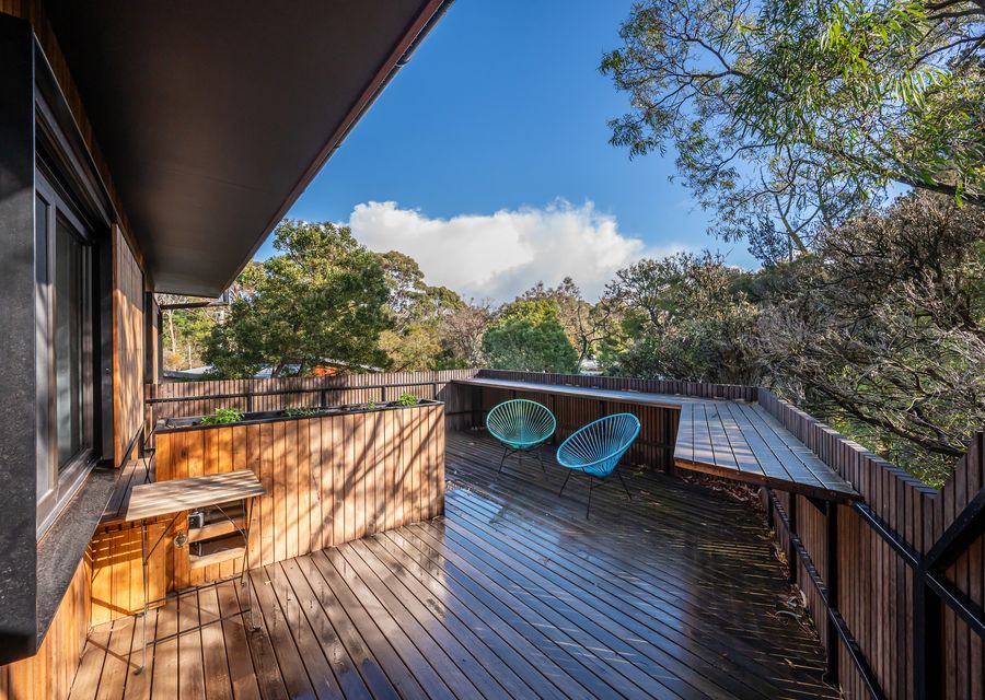 Seasom with pool and spa in beautiful Somers