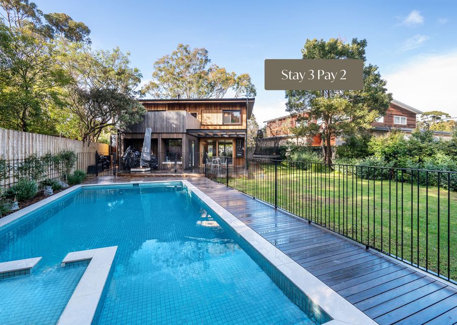 Seasom with pool and spa in beautiful Somers