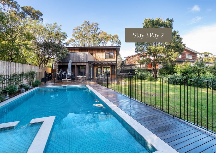 Seasom with pool and spa in beautiful Somers