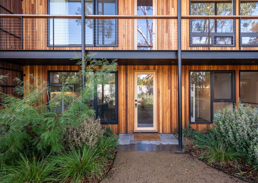 Seasom with pool and spa in beautiful Somers