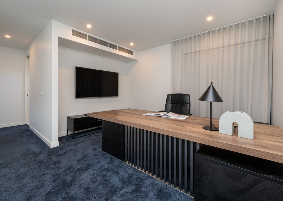 Spacious desk space, smart tv, heating and cooling