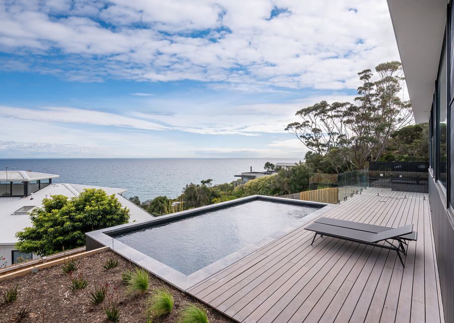 180 degree views pool side