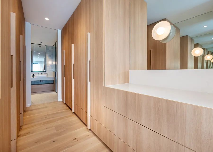 Walk in robe through to ensuite 