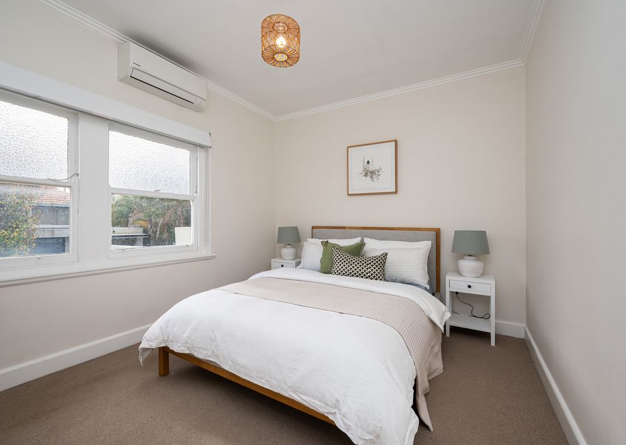 Master bedroom with Queen bed