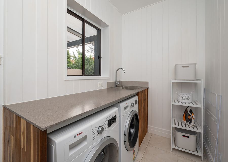 Laundry with washing machine and dryer