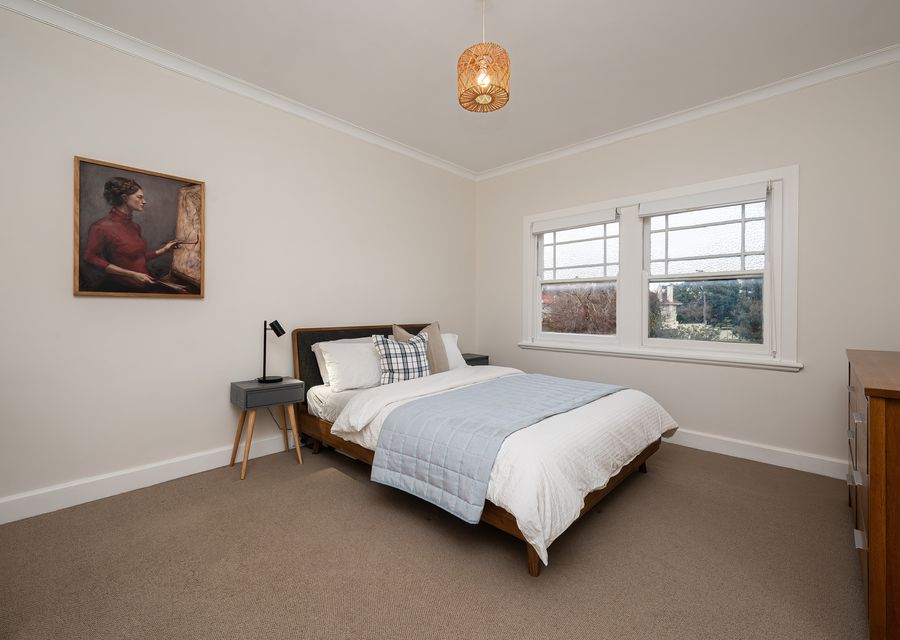 Bedroom 2 with Queen bed