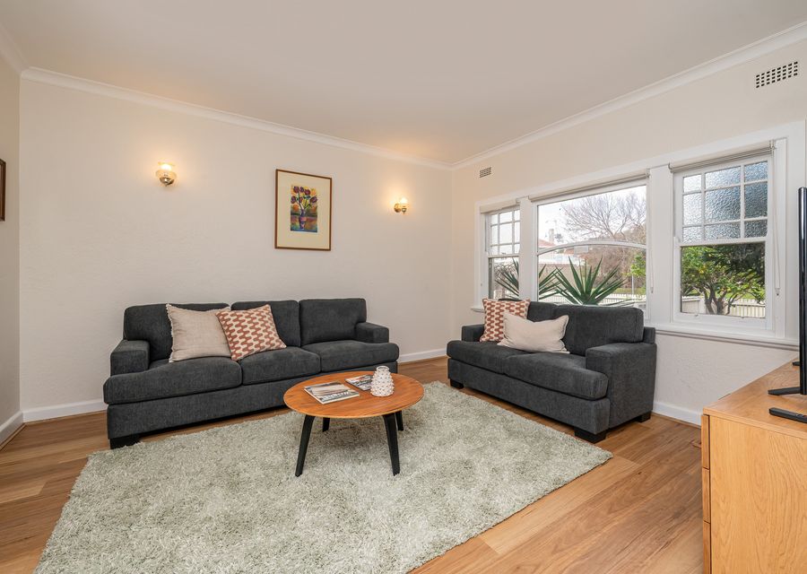 Light nd bright living space to relax and unwind