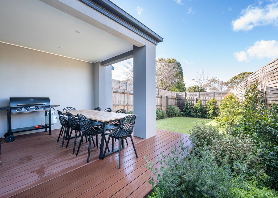 Alfresco area out to yard