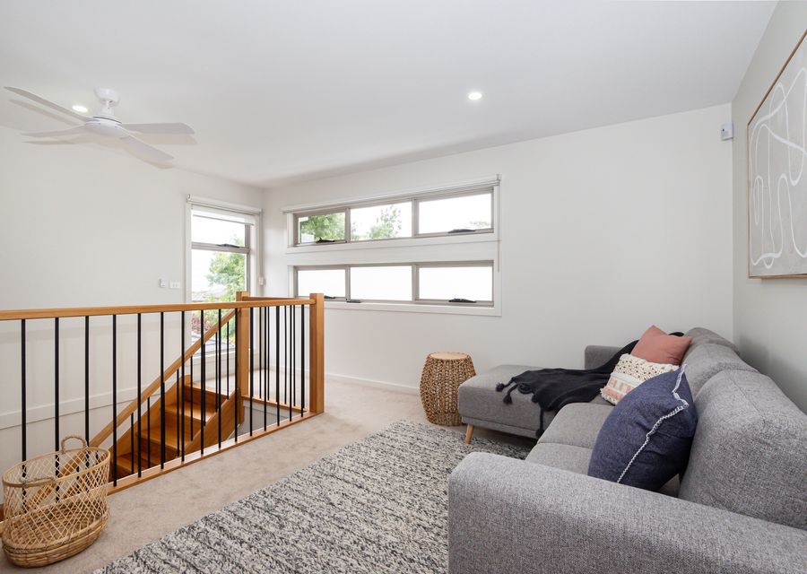 Relaxing upstairs living area 