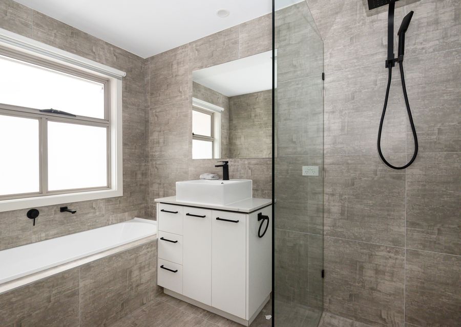 Main bathroom