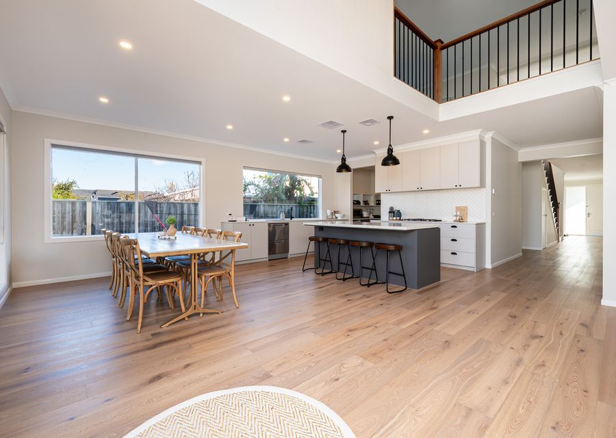Solara House with Heated Pool and Cinema Room