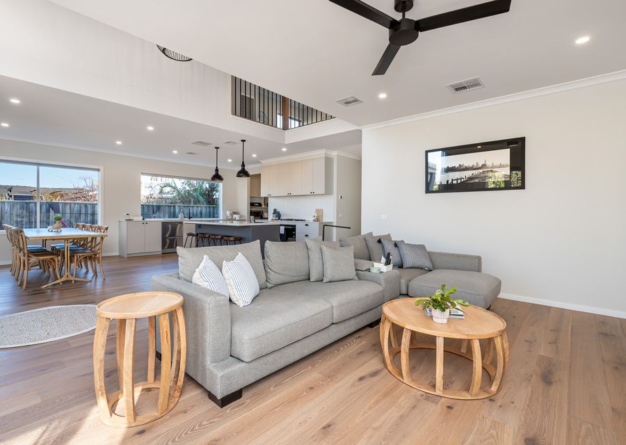 Solara House with Heated Pool and Cinema Room