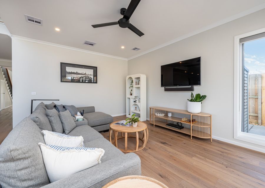 Solara House with Heated Pool and Cinema Room