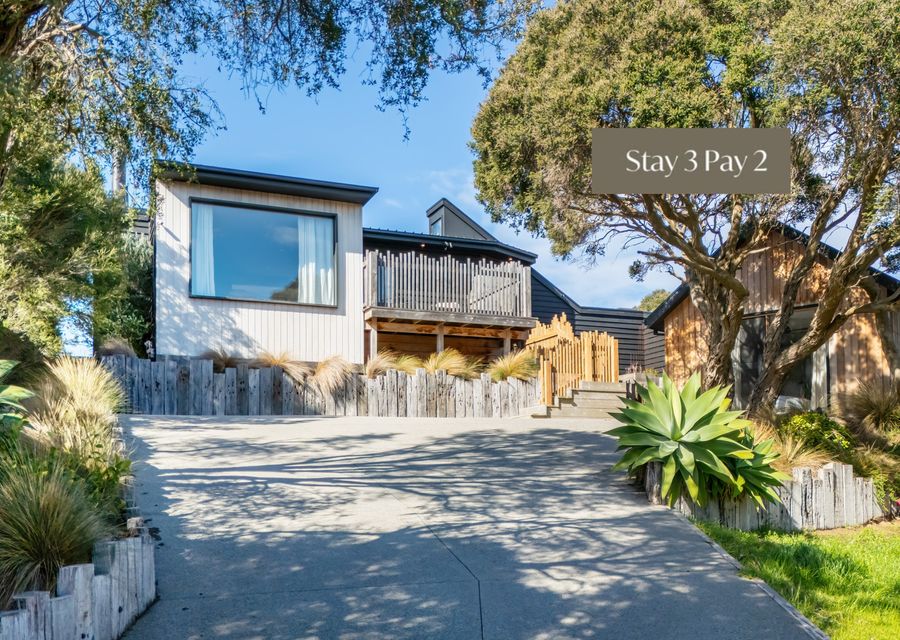 Capeviews on Higgins with separate Studio