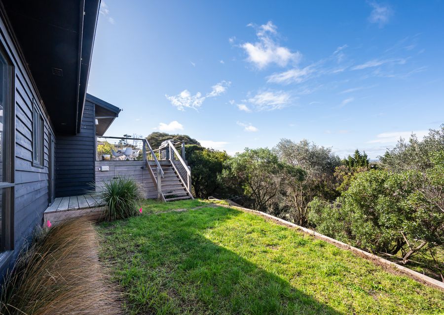Capeviews on Higgins with separate Studio
