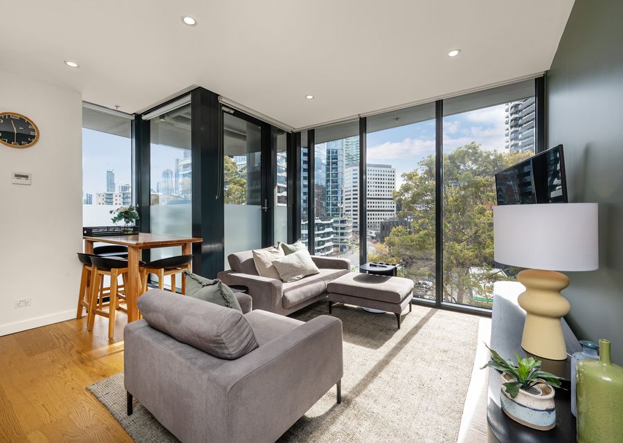 Light and bright open plan living with close city views