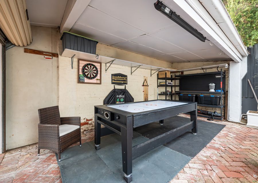 Outdoor entertaining -  Air hockey table 