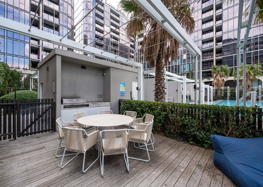 Shared bbq area and dining 