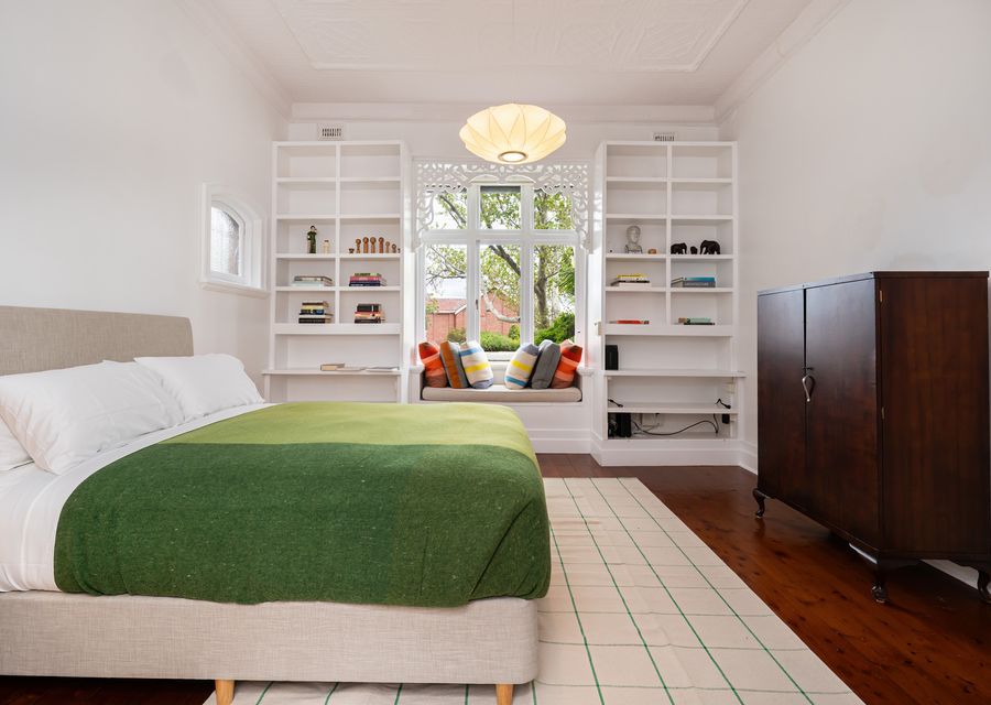 Bedroom 2 with Queen bed