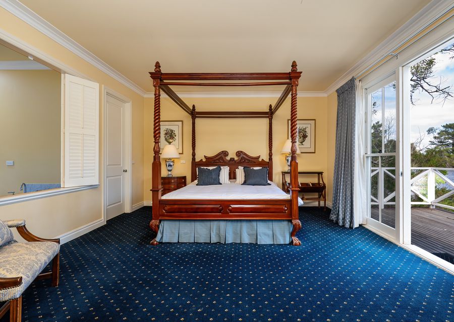 Chalet two Bedroom with King Bed and fold out single bed if required 