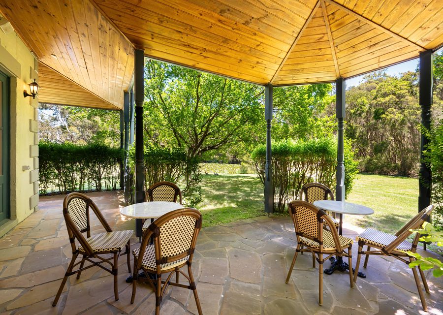 Outdoor dining at the spa house 