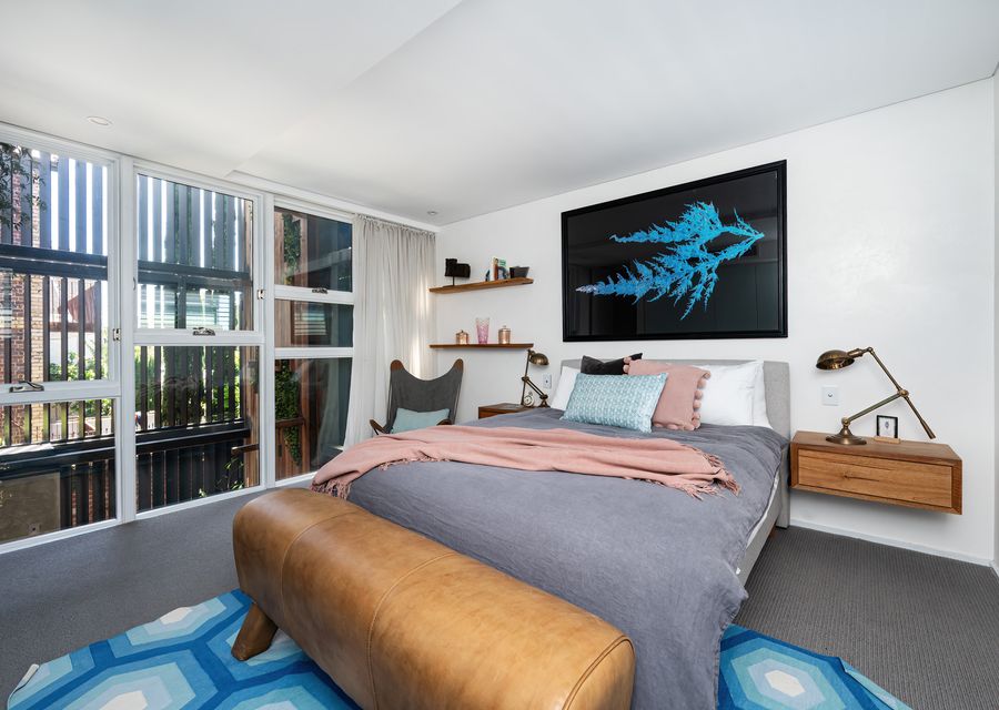 Bedroom with one queen bed