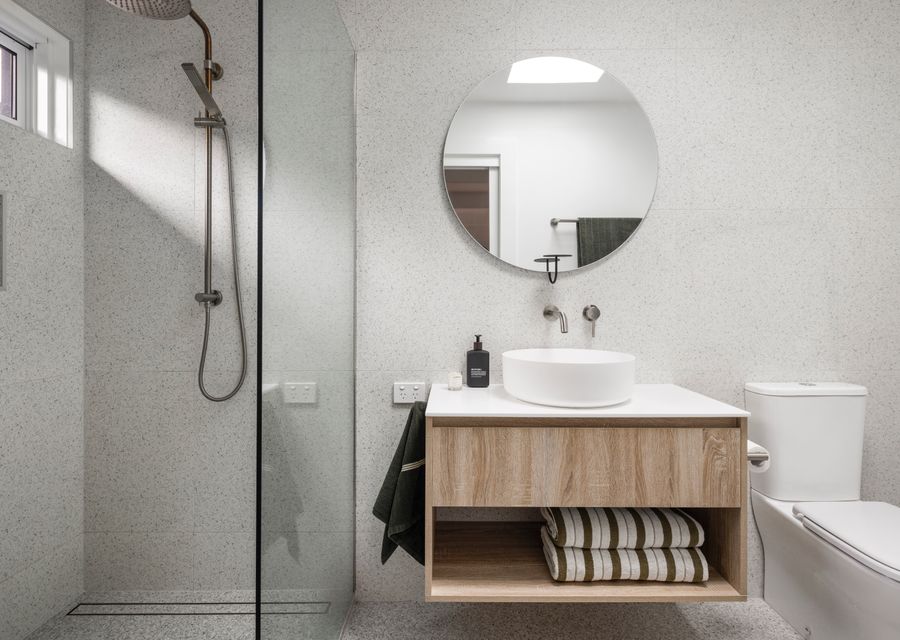 Ensuite off Master Bedroom 