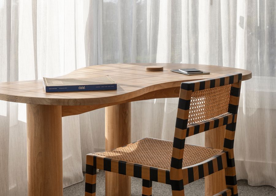 Upstairs separate lounge with a desk and amazing water views 