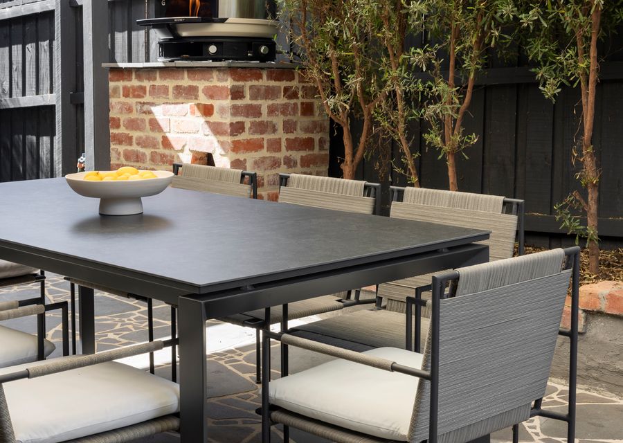 Undercover Outdoor dining area with pizza oven 